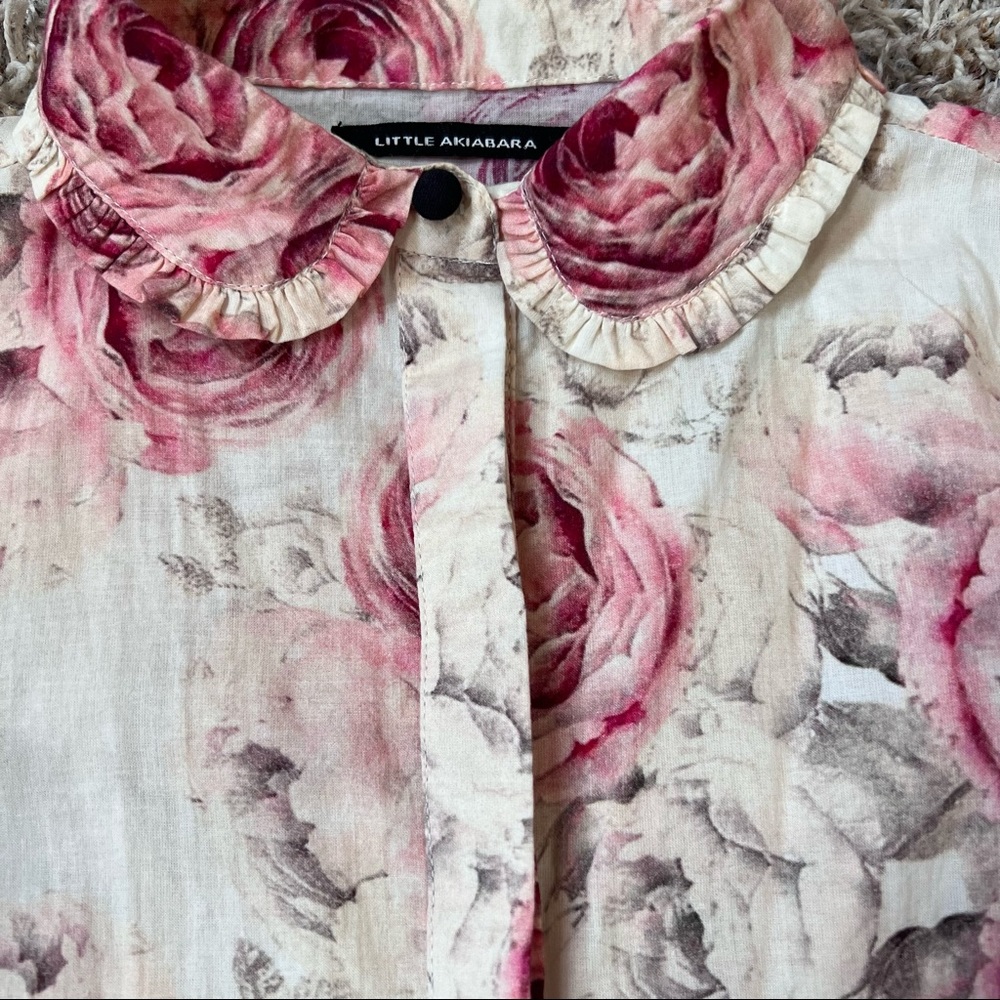 Cute button down blouse. - Picture 2 of 14